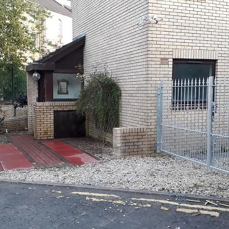 Bright City Centre House - Private Garden & Parking! Villa Глазгоу Екстериор снимка